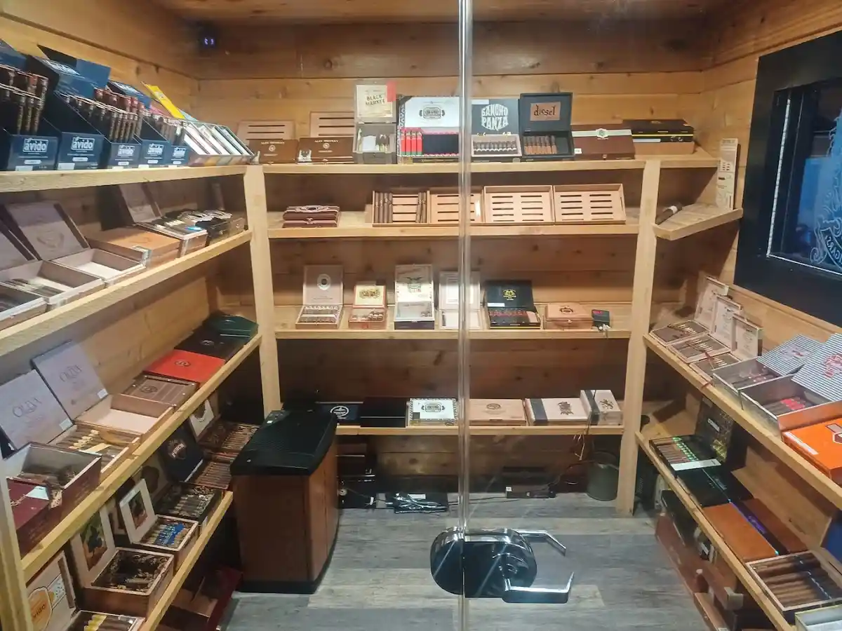 Photo of LA Lounge Premium Cigars